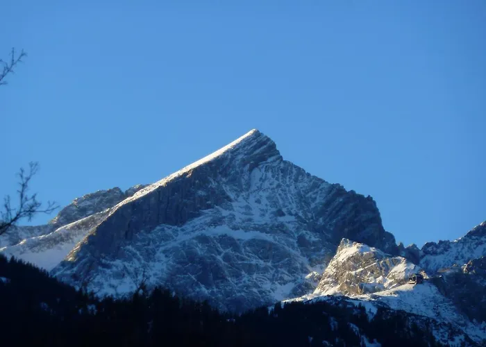 Дом отдыха Haus Erika 1911 - Alpspitze Гармиш-Партенкирхен
